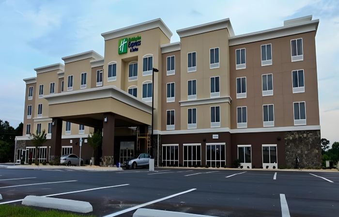 Holiday Inn Express & Suites GOLDSBORO - BASE AREA by IHG