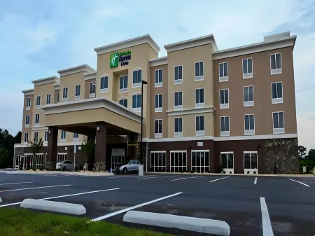 Holiday Inn Express & Suites GOLDSBORO - BASE AREA by IHG