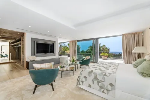 All About Villa Serenity