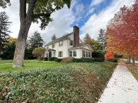 Spacious 5Br Home! Walk to ND & Downtown! Sleeps 10+