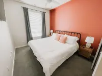 King Bed Suites Near Downtown TC and BeachesPet Friendly