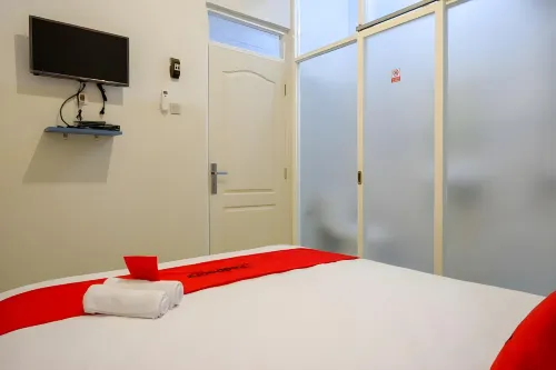 RedDoorz Near Tamansari Shopping Center Salatiga Hotels in Sidorejo