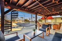 Coastal Deck Resort - 4つ星