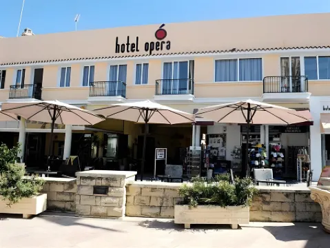 Hotel Opera
