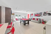 Miami Entertainer: Pool, Jacuzzi & Outdoor Living