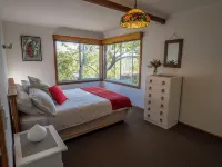 Escape into Nature Just Minutes from Tathra. Hotels in Tathra