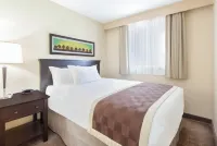 Mira Holdings Hotels near Woody's Spray Park