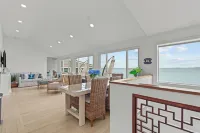 Luxury seaside retreat