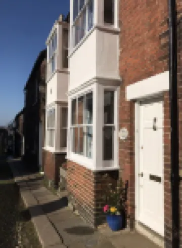 Pretty 18th century cottage centrally situated  on Mermaid Street in Rye