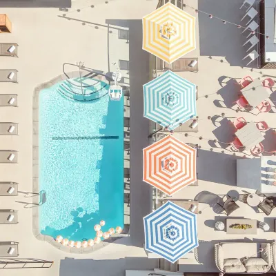 Le Parc at Melrose Hotel dekat Pusat perbelanjaan Beverly Center