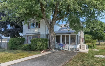 Spacious 4-bedroom house in Palmyra - just 6 miles from Hersheypark! Отели в г. Юг Лондондерри Тауншип