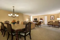 Embassy Suites by Hilton Savannah Historic District