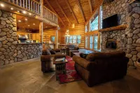Beautiful Mountain Lodge! 7,000 Sq. Ft W/ Pond