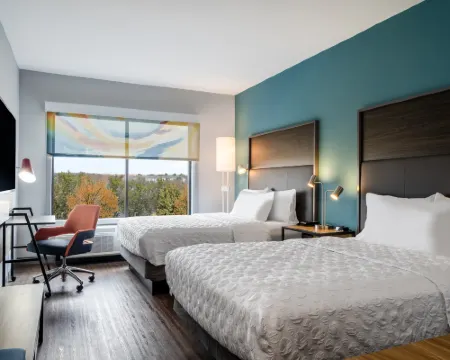 Tru by Hilton Chesapeake Greenbrier Hotels in Chesapeake