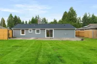 Cozy North Seattle Rambler with Spacious Yard Hotels in Lake City