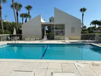 Essex Of Marco - Ground Floor Close to Beach Hotels near Hideaway Beach