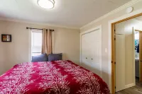 3 Bed 1 Bath Home Conveniently located in the heart of Pryor Hotels in Mayes County