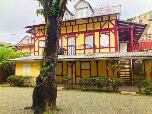 Eclipse Belle Etoile Appart'hôtel فنادق في كايان