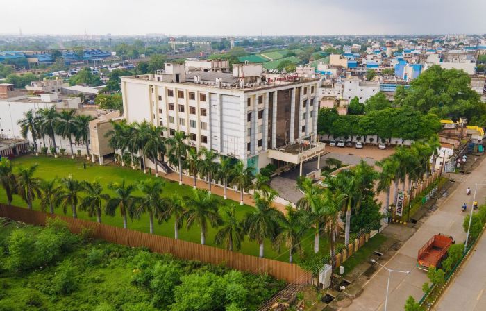 The Aananda Imperial