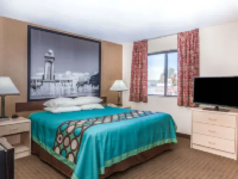 Super 8 by Wyndham Liverpool/Clay/Syracuse Area Hotels in Clay