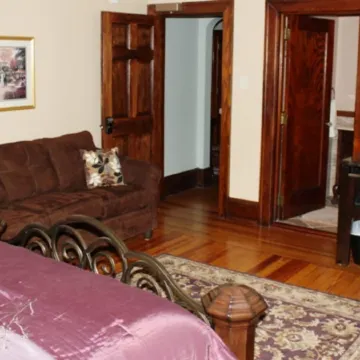 Walton Manor Inn Bed & Breakfast