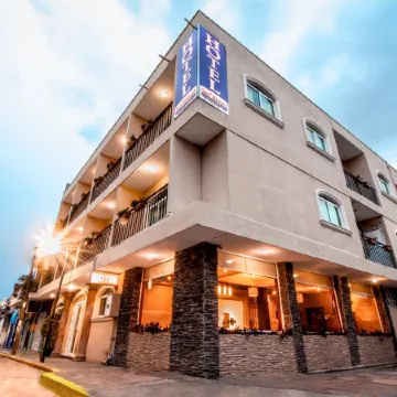 Hotel San Miguel, en El Centro - Desayuno Gratis