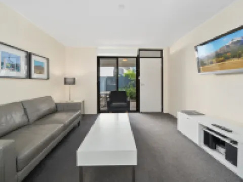 Manuka Park Serviced Apartments Hotels in Griffith
