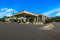 Clarion Inn and Suites Airport