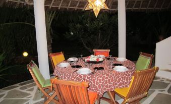 Deluxe Villa with Garden Pool with Service Staff 150mt from the Sea