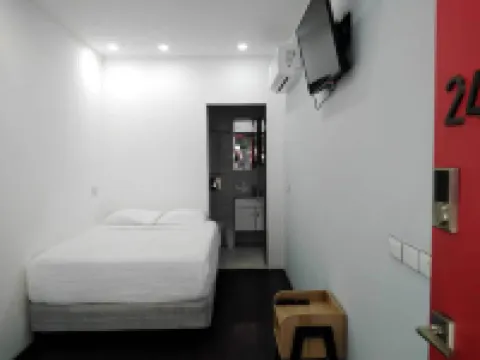 巴拿馬城諾瑪德貨櫃酒店 鄰近Oceania Business Plaza的酒店