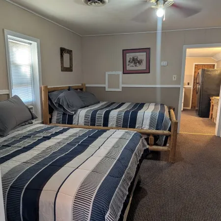 Cedarvale Cabins at Turner Falls Hotels in Murray County