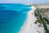 Secluded Villa with Pool3Min to Beachfree Utilities