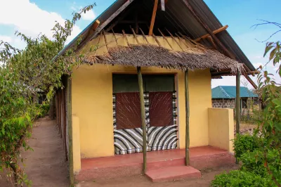 Mara Forest Camp Các khách sạn ở Ololaimutiek Village
