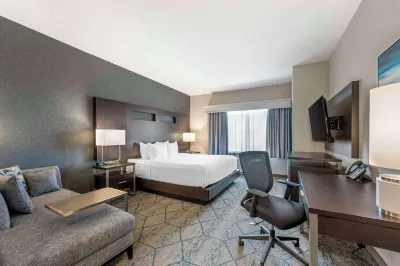 Comfort Inn & Suites Clarksville - Louisville North Hotels in Clarksville