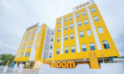 Bloom Hotel - Medicity Gurugram, Near Medanta Hospital