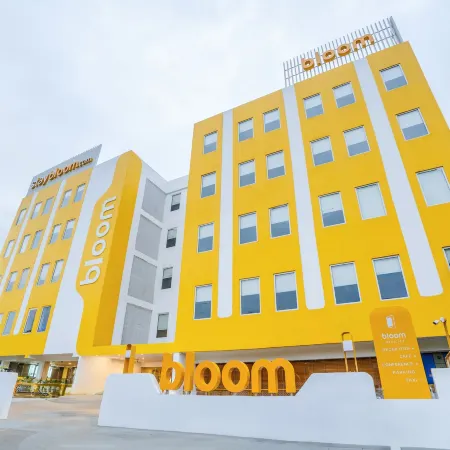 Bloom Hotel - Medicity Gurugram, Near Medanta Hospital