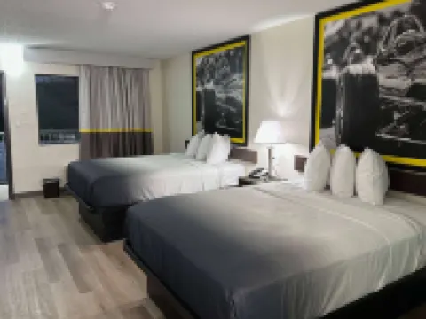 Super 8 by Wyndham Kannapolis Hotels in Cabarrus County