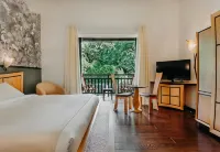 Hôtel les Frères Ibarboure Hotels in Bidart