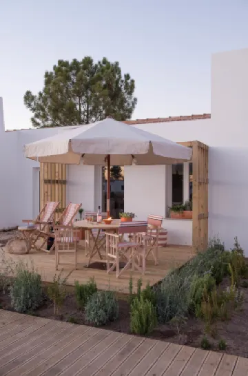 Craveiral Farmhouse by Belong