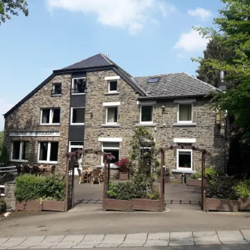 Charming Cottage with Pool in Houffalize