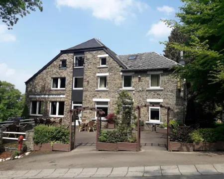 Charming Cottage with Pool in Houffalize Hotels in Houffalize