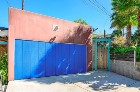 Scenic Retreat with Deck & Stunning Views in LA Hotels near Forest Lawn