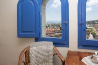 Hostal de la Plaça - Hotel Boutique - Sea View