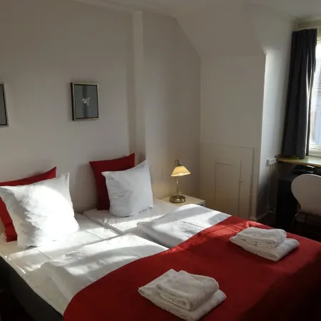 City Hotel Nebo Отели рядом с достопримечательностью «Площадь Гаммельторв»