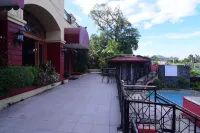 โรงแรมทาฮานานนิเอียงเมดิง - ที่มีสระว่ายน้ำ