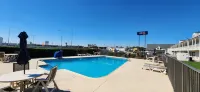 Motel 6 Webster, TX - Houston - NASA Lake - Pools