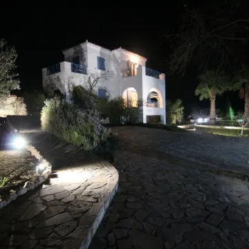 Grand Bleu Apartments & Villas