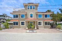 Beach Livin 3 - 3 Bedroom Upstairs