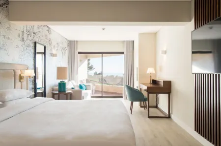 Four Points by Sheraton Sesimbra Отели в г. Сесимбра