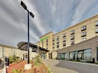 Holiday Inn & Suites EDMONTON ARPT - CONFERENCE CTR by IHG - piscine